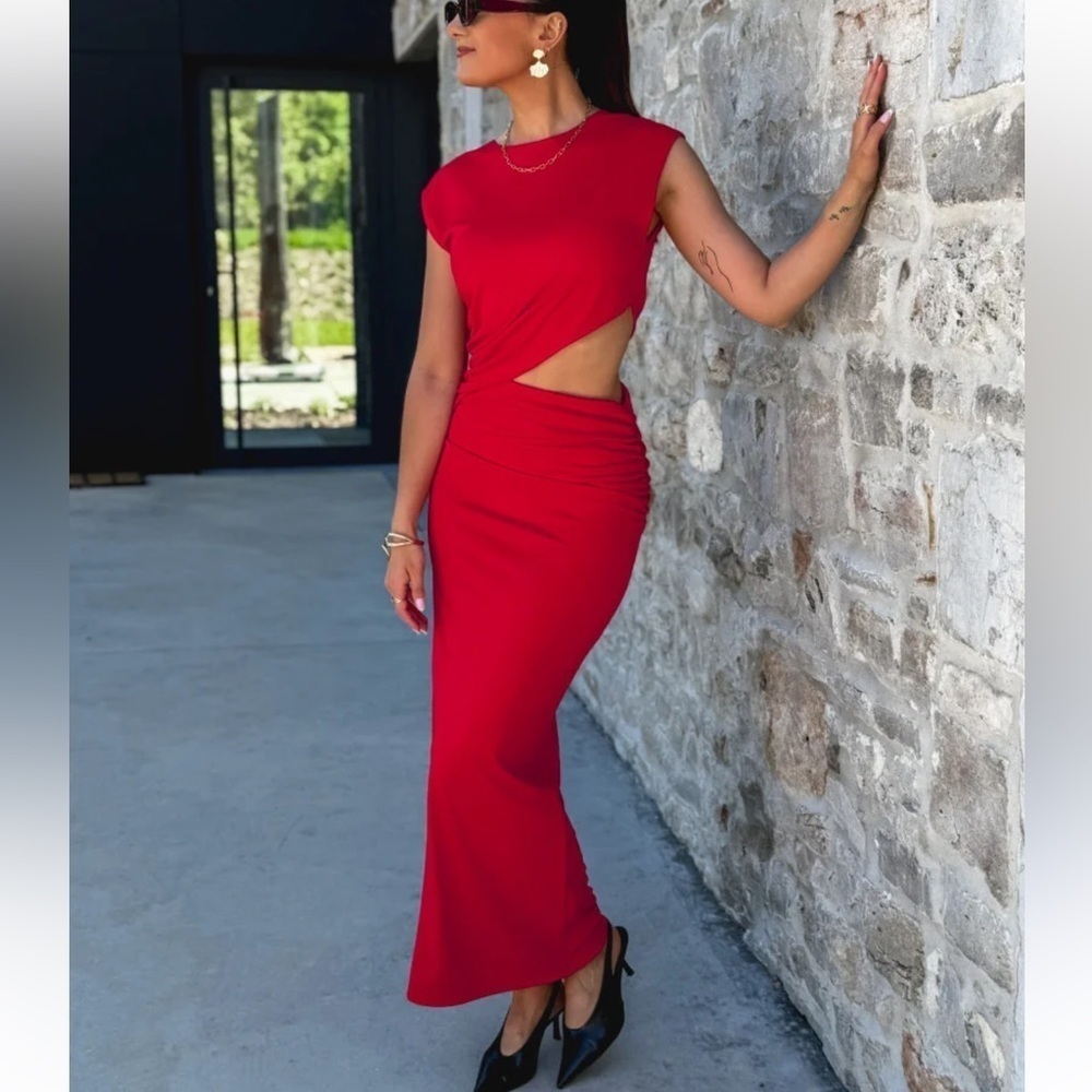 Chic Red Cutout Maxi Dress